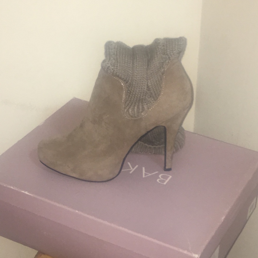 Taupe Sweater boots